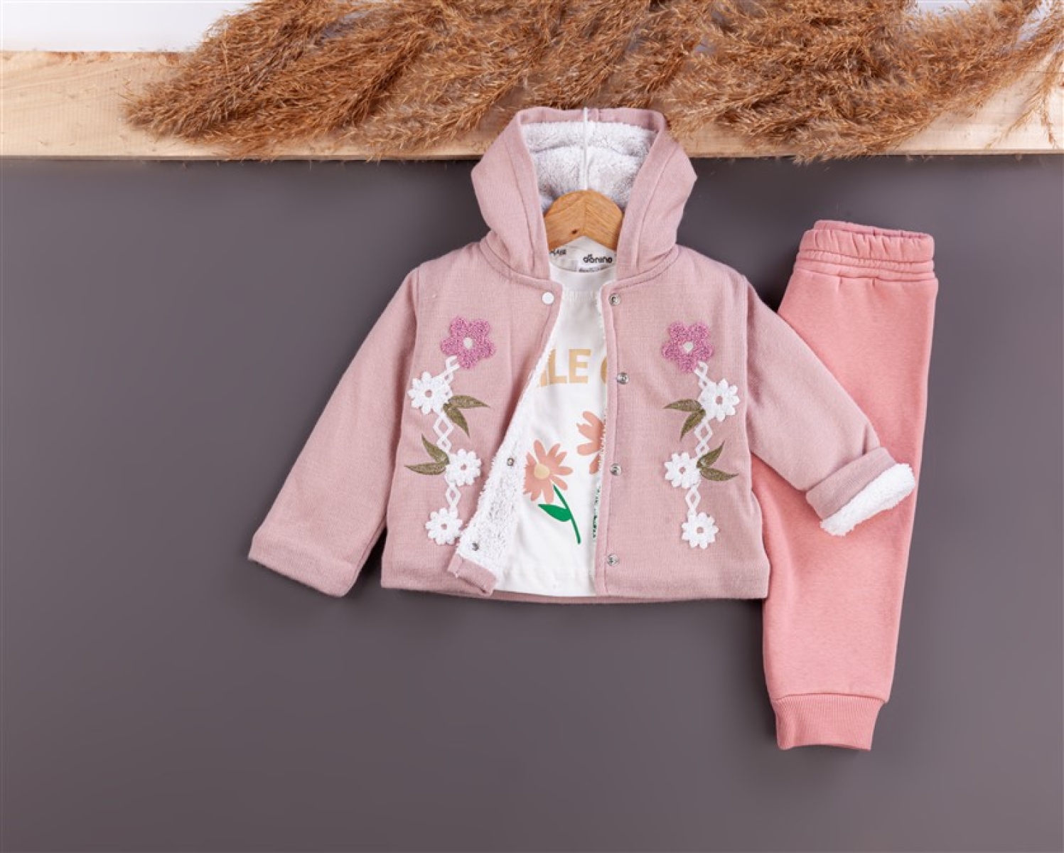 PEMBE