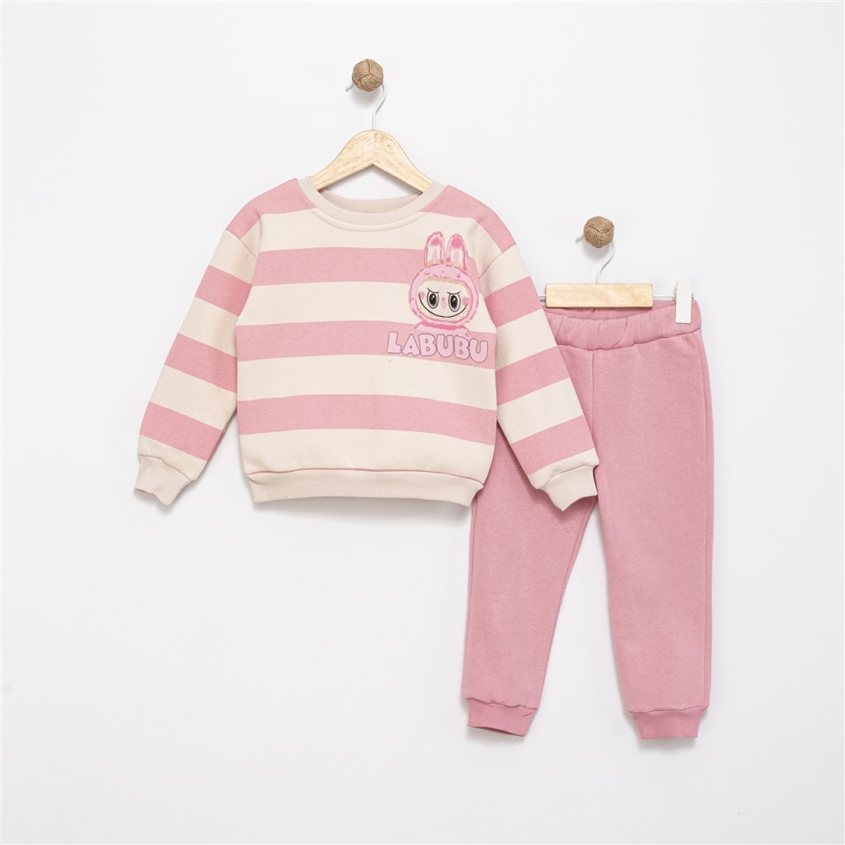 PEMBE